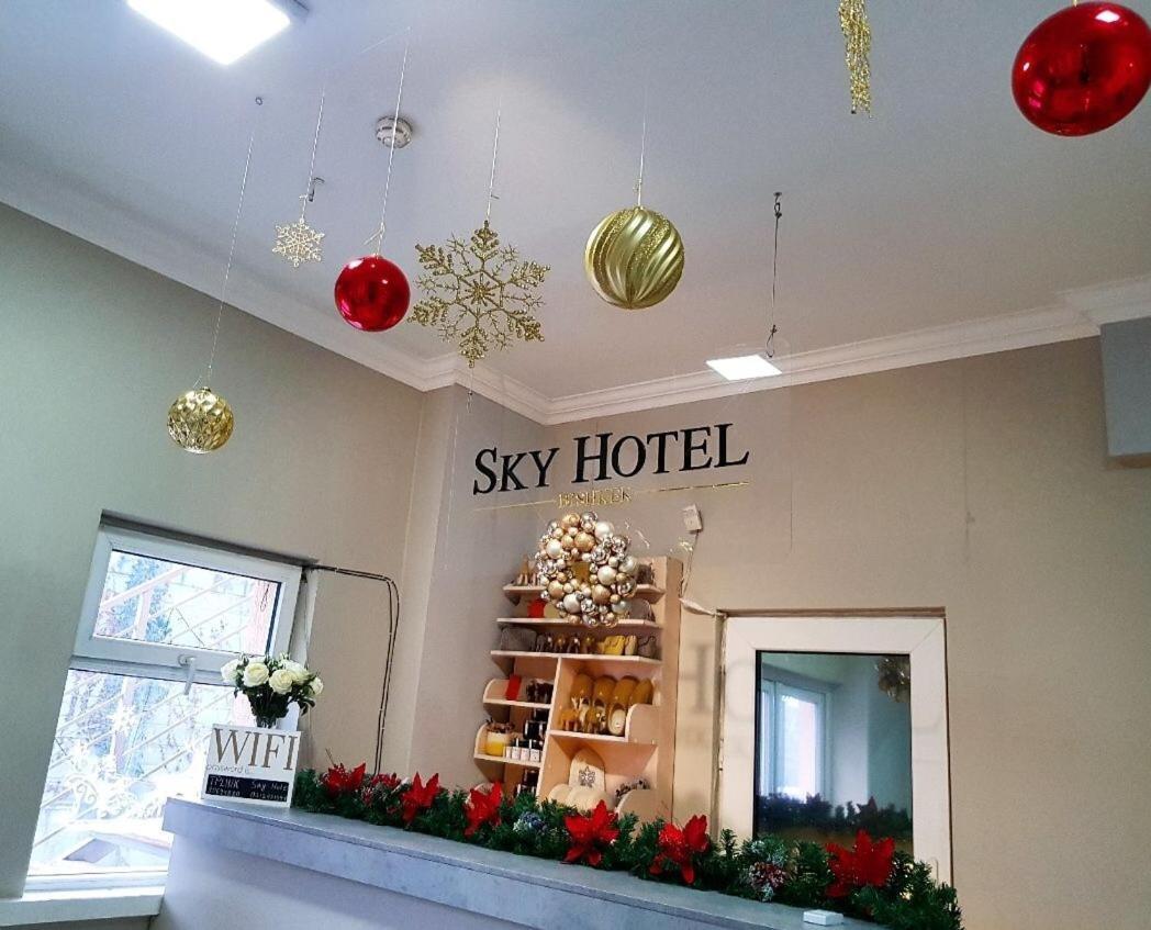 Sky Hotel Bishkek Exteriör bild